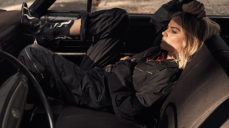 Margot Robbie Is Leaning On Car Seat Wearing Black Dress and Shoe Celebrities, HD wallpaper