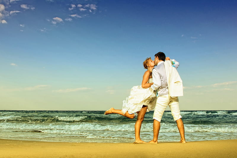 Romantic, romance, ocean, kissing, wedding, kiss, beach, couple, fiji, HD wallpaper