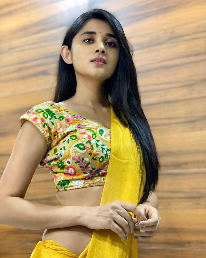 800px x 1000px - Kanika Mann, bonito, saree, tv actress, yellow, HD phone wallpaper | Peakpx