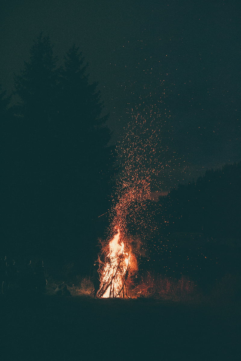 burning wood at night, HD phone wallpaper