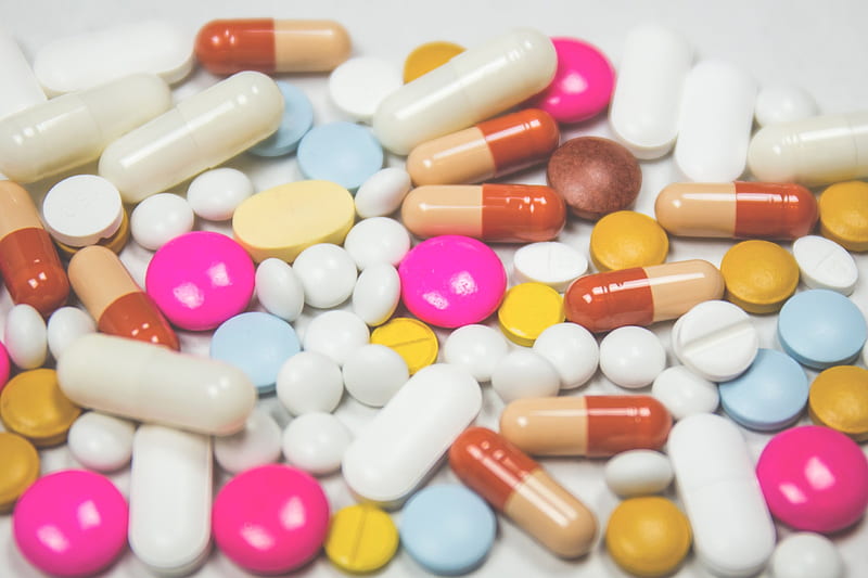 / a large number of colorful pills and capsules, colorful medication, HD wallpaper