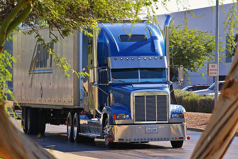 Freightliner, A Swift Owner Operator Truck..........., big rigs, trucks, 18wheeler, HD wallpaper