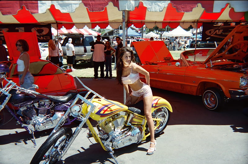 GIRL WITH BIKE, outside, autos, model, sunny, woman, carros, show, girl, bike, HD wallpaper