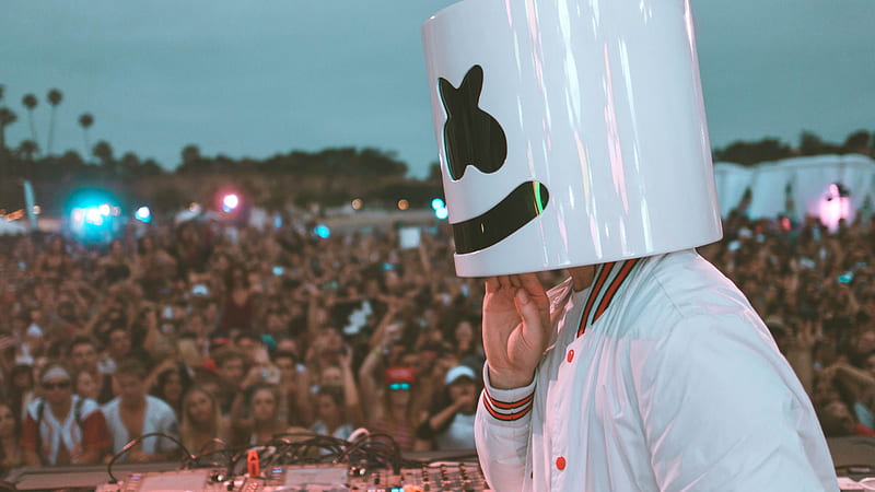 DJ Marshmello In The Front Of Audience Playing Electronic Music Marshmello, HD wallpaper