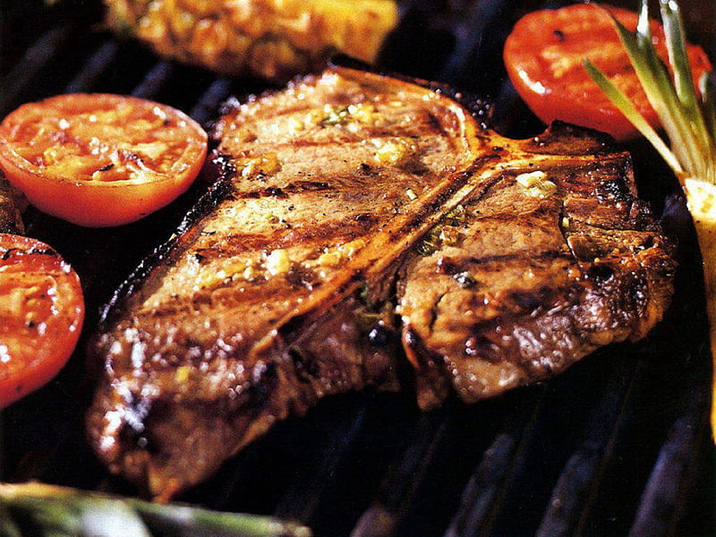 Have A Nice T-Bone, onions, delicious, tbone, food, abstract, tomatoes, steak, meat, juicy, HD wallpaper