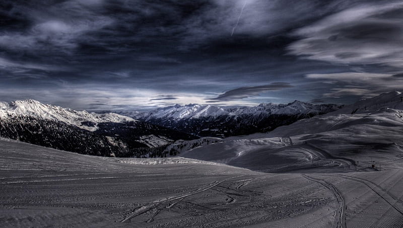 lovely mountain ski slope scape, slopes, clouds, snow, mountains, HD wallpaper