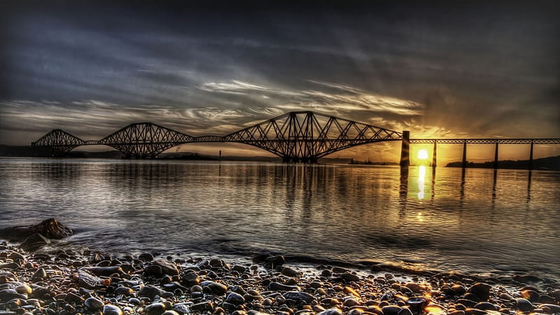 the forth rail bridge in scotland in gorgeous sunset r, shore, stones, bridge, river, r, sunset, HD wallpaper