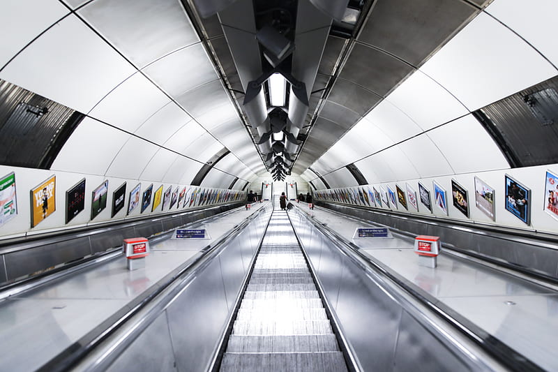 escalator in middle of black handrails, HD wallpaper