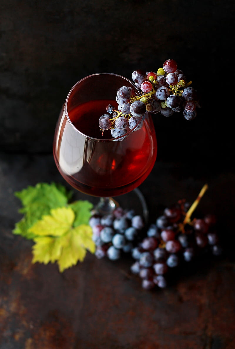 red grapes on clear glass wine, HD phone wallpaper