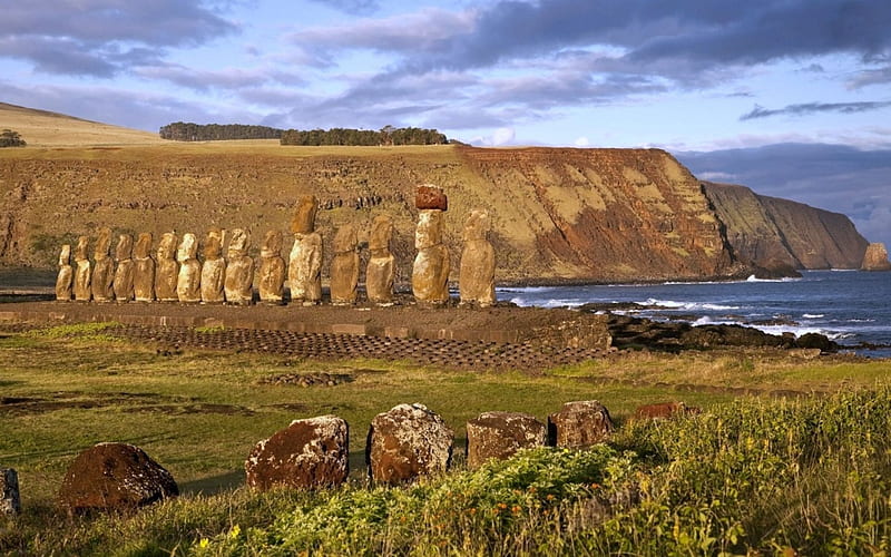The Moai Statues on Easter Island, statues, nature, island, easter, moai, HD wallpaper