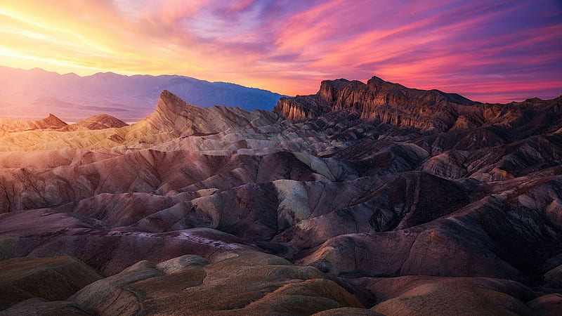 Spectacular sunset over badlands of Death Valley National Park, California, sky, mountains, landscape, clouds, colors, rocks, HD wallpaper