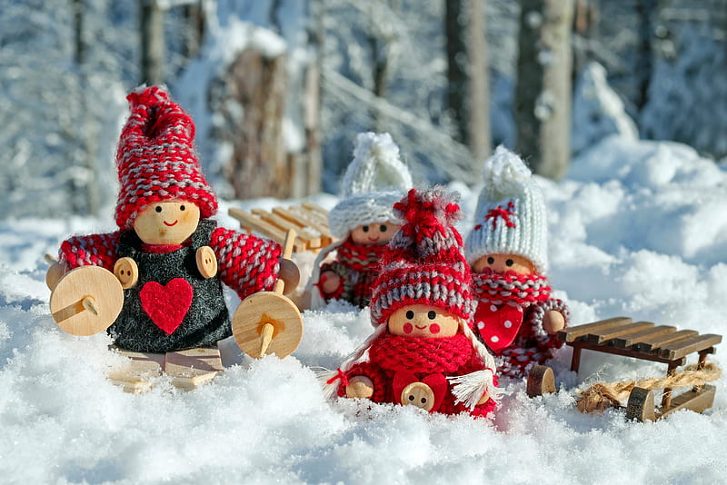 Winter dolls, forest, cute, dolls, christmas, bonito, winter, toys, sweet, HD wallpaper
