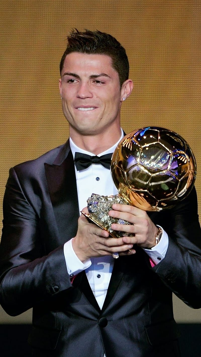 Cristiano Ronaldo With Ballon Dor, cristiano ronaldo, ballon dor, football, sports, cr7, goat, HD phone wallpaper