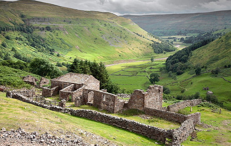 The Yorkshire Dales-The Ruins of Crackpot Hall, ruins, yorkshire, uk, dales, HD wallpaper