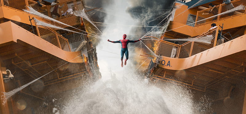 Spiderman Homecoming Boat Fight Scene, spiderman-homecoming, spiderman, 2017-movies, movies, super-heroes, HD wallpaper