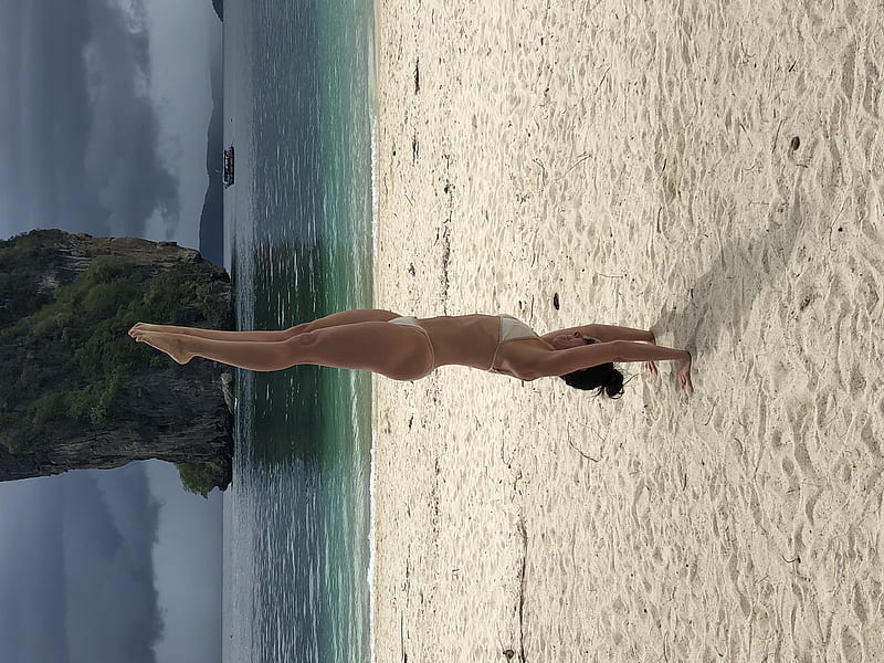 woman wearing bikini standing upside down, HD wallpaper
