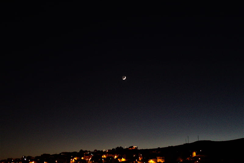 Ingenio oscuro, sky, luces, moon, pueblo, HD wallpaper