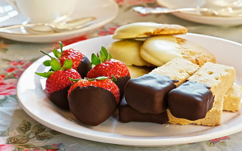 Sweet Delight, strawberry, food, chocolate, biscuits, sweet, HD wallpaper