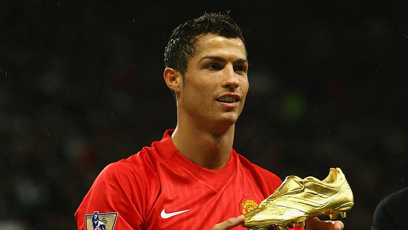 Cristiano Ronaldo CR7 With Gold Shoe Is Wearing Red Sports Dress Ronaldo, HD wallpaper