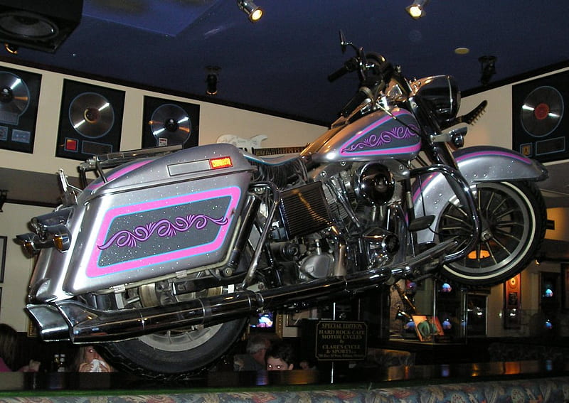 Harley at the Hard Rock Cafe, Ontario, Canada, purple, hard rock cafe, harley, motorcycle, HD wallpaper
