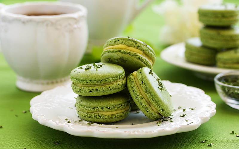 Green macaroons, green cookies, macaroons, pastries, macarons on a plate,  cakes, HD wallpaper | Peakpx