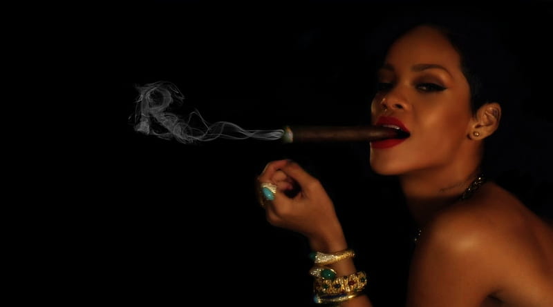 Rihanna, Shakira, Sexy, Smoking, Cant remember to forget you, Cigar, HD wallpaper