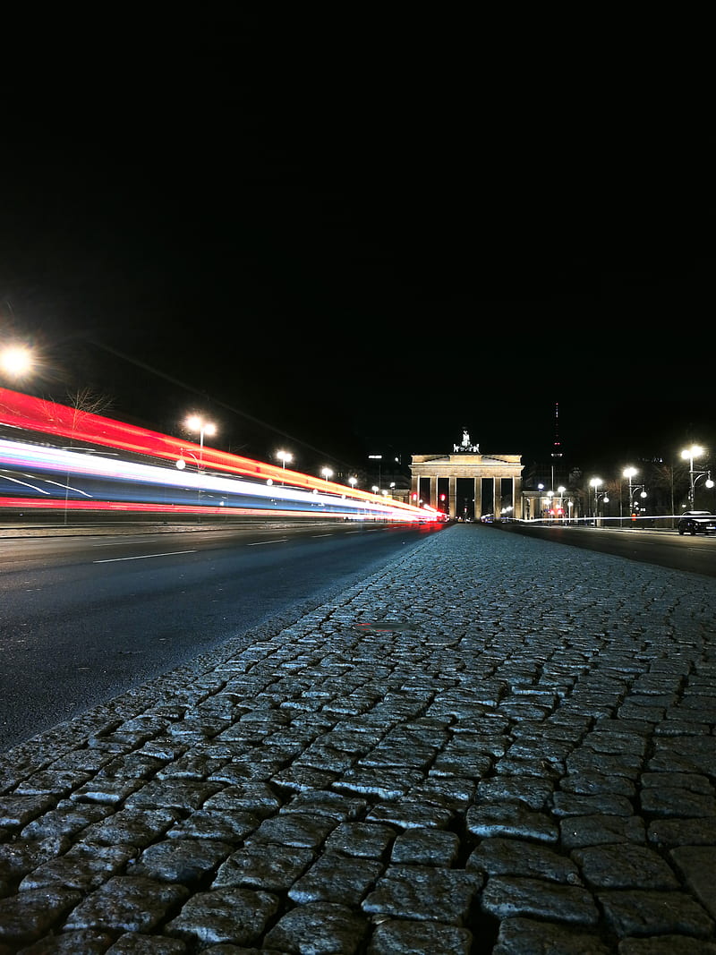Beautiful Berlin, brandenburger tor, car, city, dark, huawei, light, lights, night, shot, HD phone wallpaper