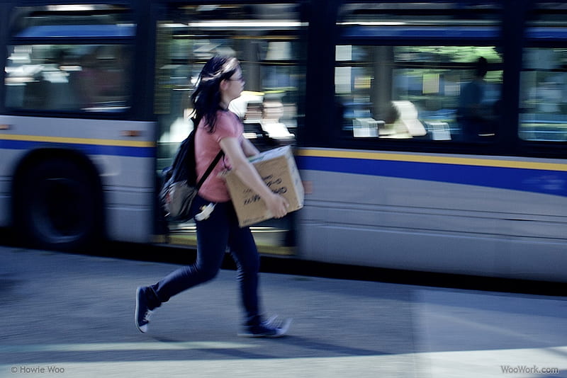 Catch the Bus, city, girl, bus, HD wallpaper