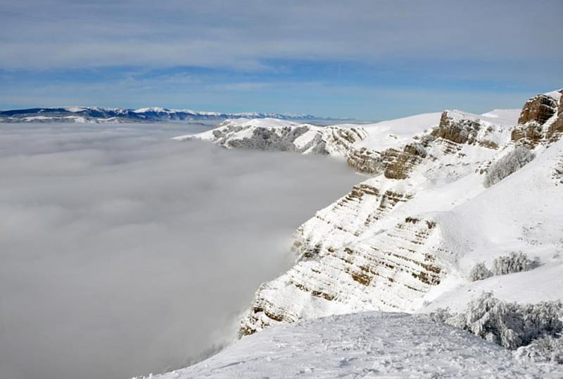Mountain Top Bulgaria, clouds, winter, mountain, graphy, snow, nature, white, HD wallpaper