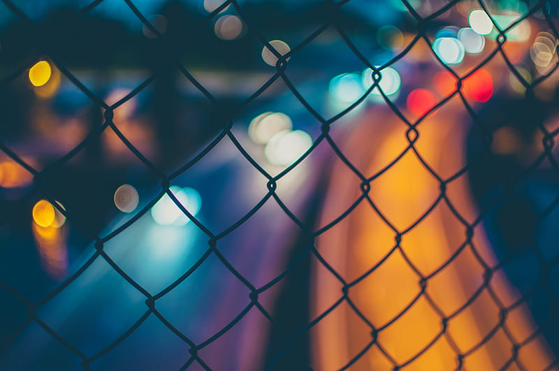 chain link fence with bokeh lights, HD wallpaper