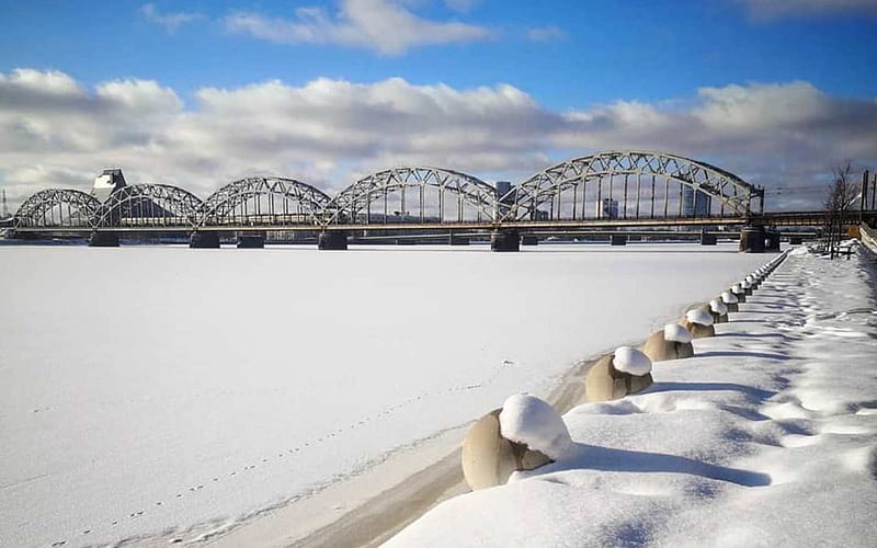 Winter in Riga, Latvia, Riga, bridge, snow, promenade, ice, Latvia, river, winter, HD wallpaper