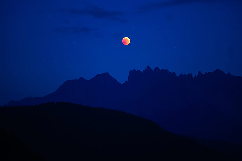 lunar eclipse with silhouette mountain, HD wallpaper