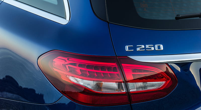 2015 Mercedes-Benz C-Class Estate C250 BlueTEC 4MATIC (AMG sports package) - Tail Light , car, HD wallpaper