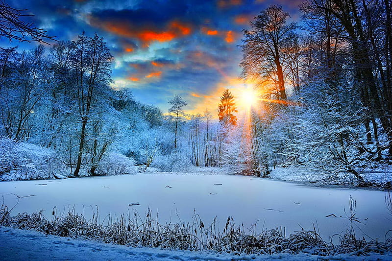 Winter impression, amazing, glow, bonito, sunset, trees, sky, clouds, winter, cold, mountain, rays, snow, sunrise, impression, landscape, frost, HD wallpaper