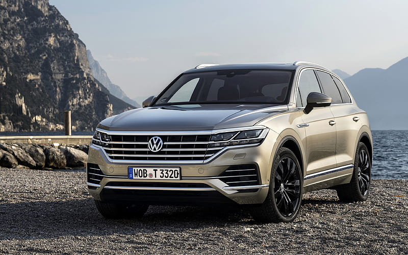 Volkswagen Touareg, 2018, SUV, beige luxury SUV, front view, new beige Touareg, Atmosphere, Volkswagen, HD wallpaper