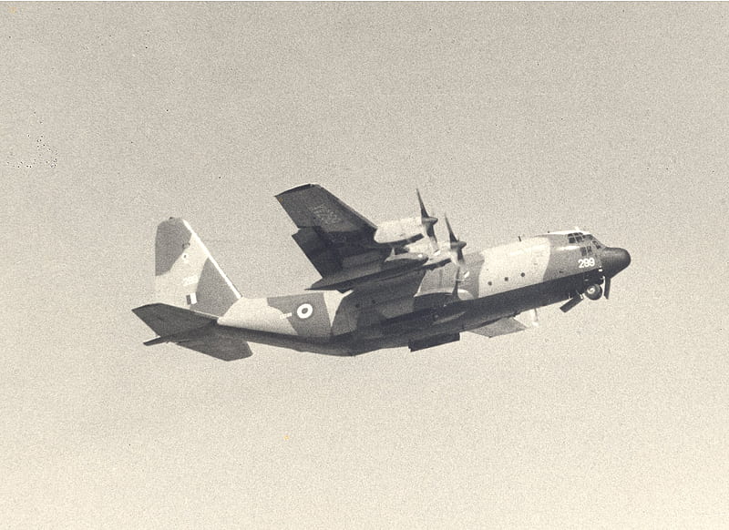 The workhorse of the Royal Air Force. Masirah 1970, military, aircraft, HD wallpaper