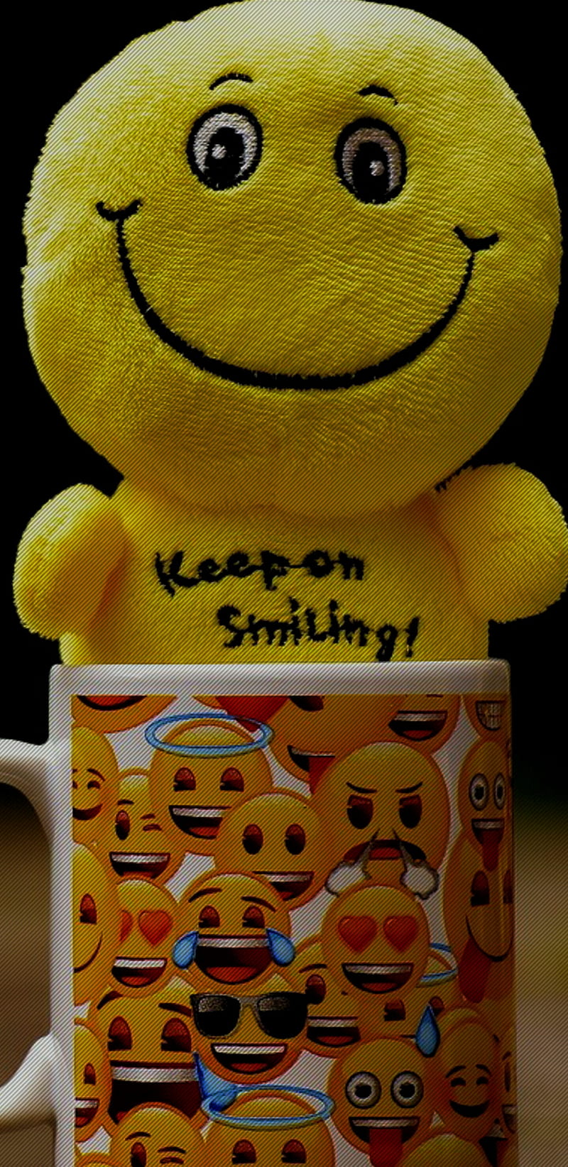 Keep smiling, yellow, emoji, emotions, nice, samsung, iphone, stickers,  happy, HD phone wallpaper | Peakpx