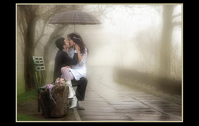 KISSING IN THE RAIN, umbrella, man, rain, woman, couple, HD wallpaper