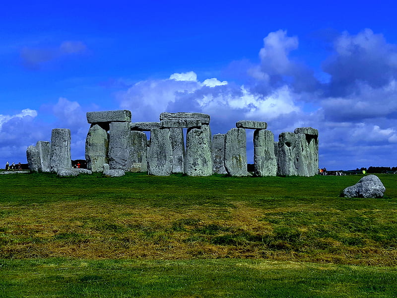 Stonehenge 1, blue, clouds, green, history, landscape, nature, rocks, sky, stonehenge, white, HD wallpaper