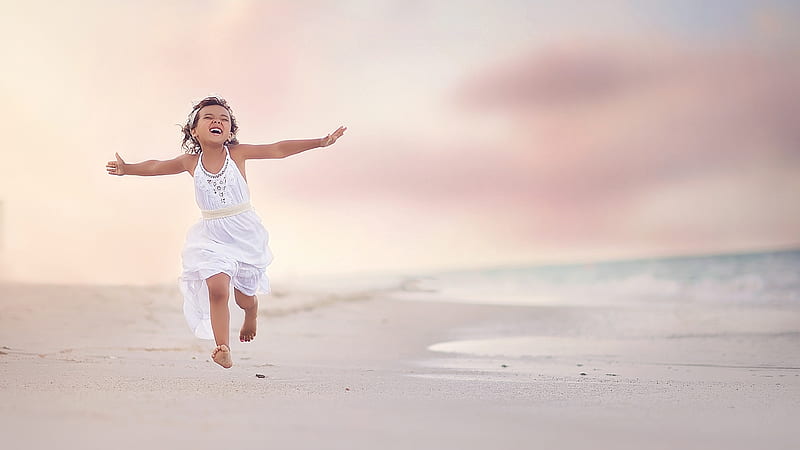 Smiley Cute Little Girl Is Running On Beach Sand Wearing White Dress Cute, HD wallpaper