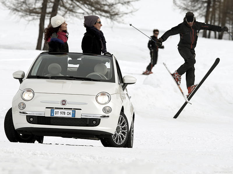 Fiat 500C skiing, italian, small car, skiing, fiat 500, fiat, HD wallpaper