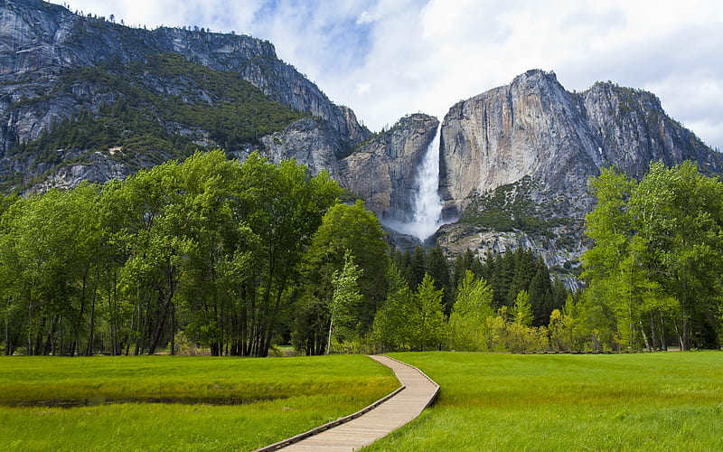 Yosemite in Spring, forest, springtime, grandiose, national, bonito, park, que, clouds, skies, mountains, waterfall, path, nature, foot, meadow, blue, HD wallpaper
