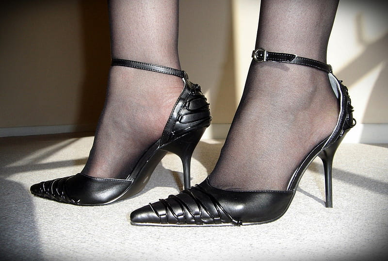 Heels in sunlight, Spikes, Legs, High heels, Women, Female, Toes, Feminine,  Fashion, HD wallpaper | Peakpx