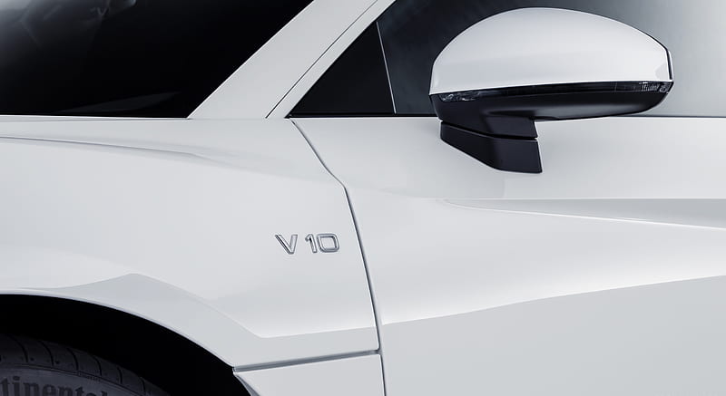 2018 Audi R8 RWS (Color: Ibis White) - Mirror , car, HD wallpaper