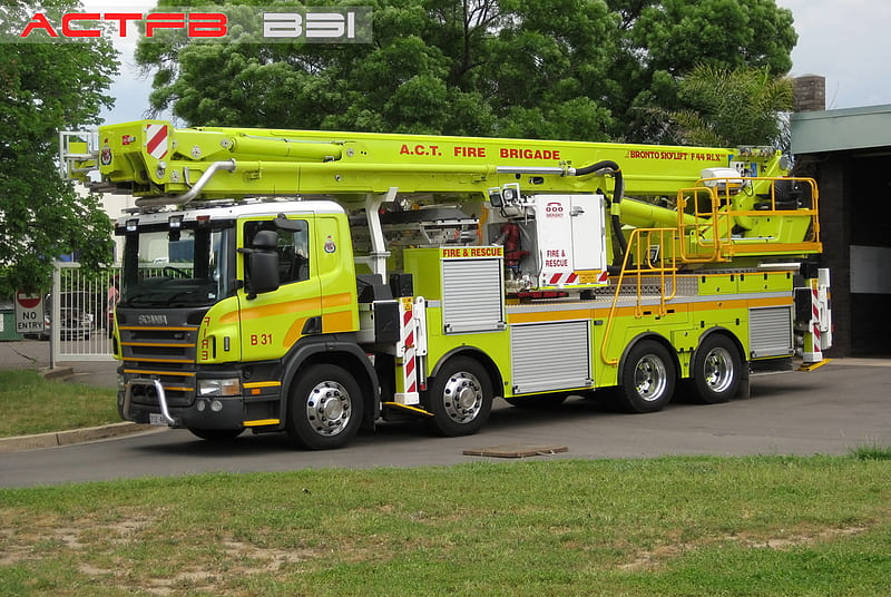 ACT Fire Brigade Aerial Ladder Platform - Bravo 31, act fire brigade, ladder, fire department, fire truck, scania, fire engine, trucks, australia, canberra, truck, fire engines, HD wallpaper