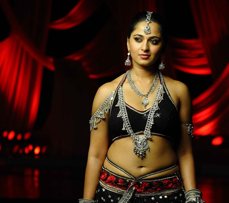Anushka Shetty, cleavages, eyes, girl, indian, legs, lips, model, smile, south, HD wallpaper