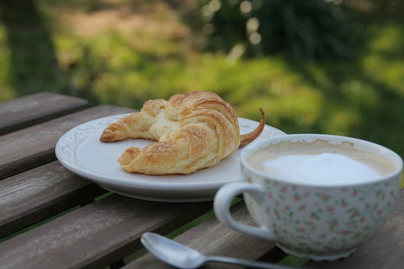 Breakfast, coffee, spoon, plate, cup, nature, croissant, HD wallpaper