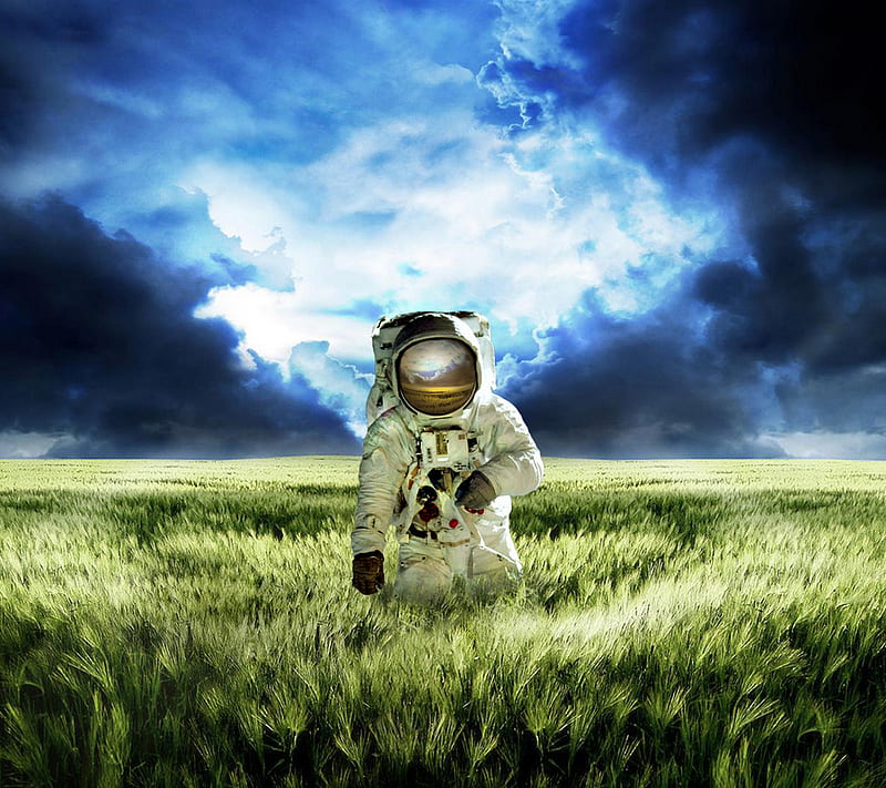 Astronaut, alien, cosmonaut, earth, grass, space, spaceman, HD wallpaper