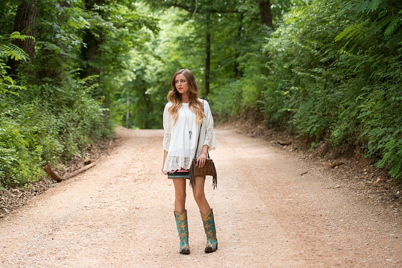 Cowgirl Fashion, cowgirl, boots, purse, trees, brunette, stones, dirt, road, fashion, HD wallpaper