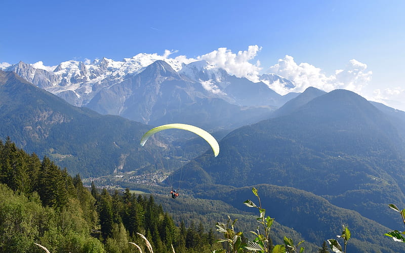 Paragliding in Mountains, sky, parachute, paragliding, mountains, HD wallpaper